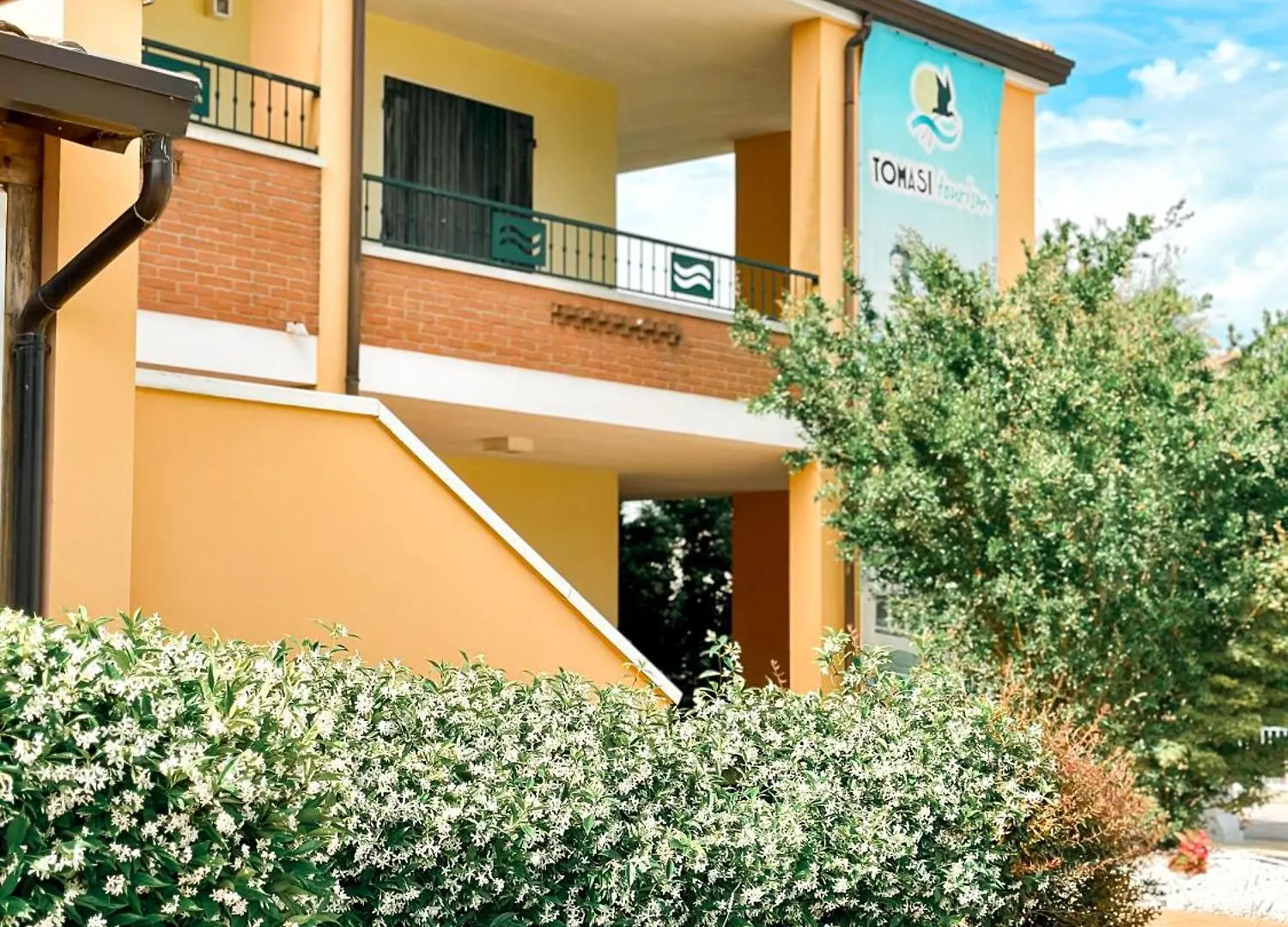 Pomposa Residence contacts